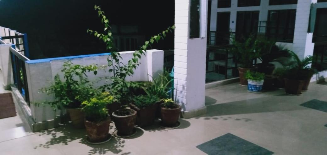 Vamoose Srishty Choice Appartement Rudraprayāg Buitenkant foto