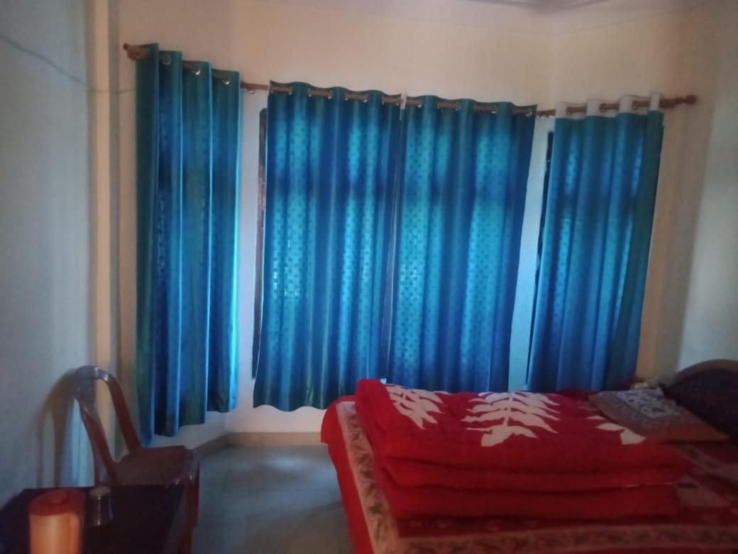 Vamoose Srishty Choice Appartement Rudraprayāg Buitenkant foto