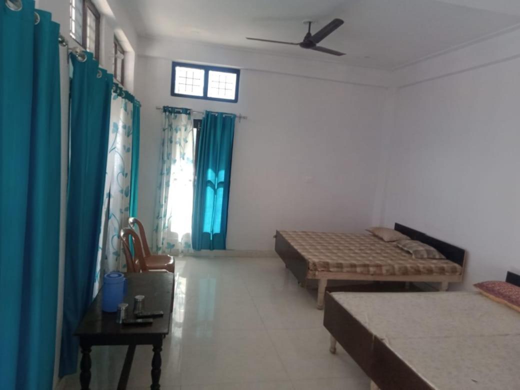 Vamoose Srishty Choice Appartement Rudraprayāg Buitenkant foto