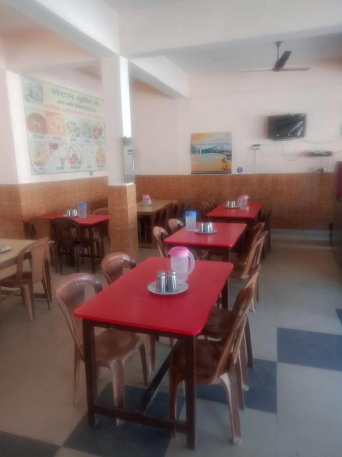 Vamoose Srishty Choice Appartement Rudraprayāg Buitenkant foto